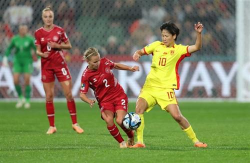 中国女足 vs 海地女足