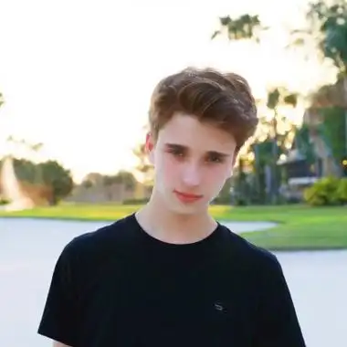 6686体育银牌作者Harvey