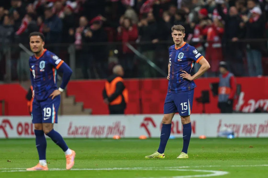 范德芬：我们的节奏太慢了，在比赛场上缺少纵深跑动